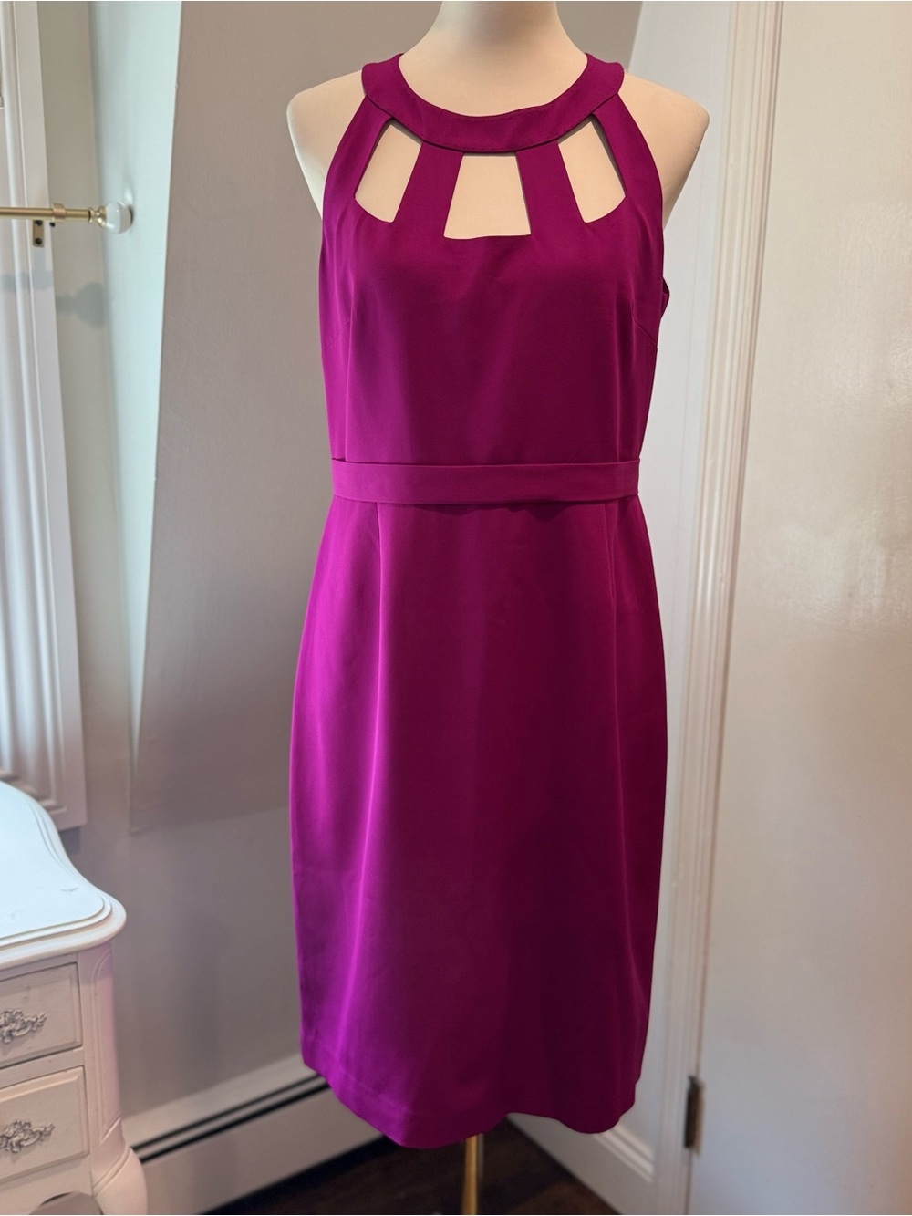Women's Elie Tahari Fuchsia Cut-Out Halter Neck Sheath Dress Size 12